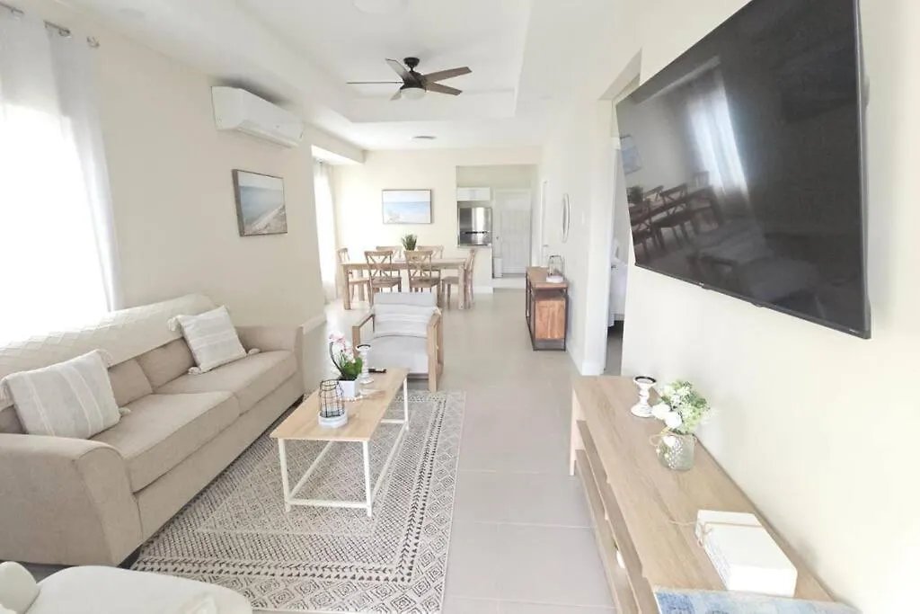 Seajam Vacation Home Between Negril & Montego Bay Lucea Villa